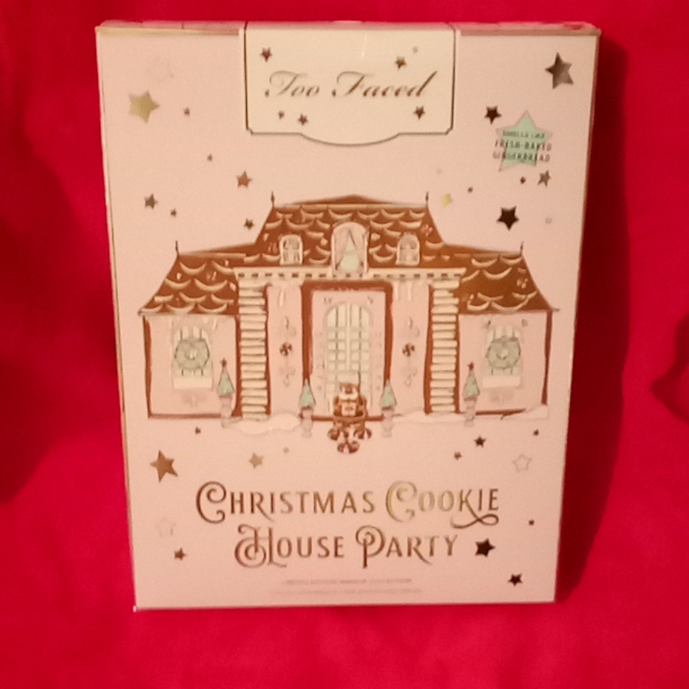 Two-faced makeup smells just like fresh-baked ging